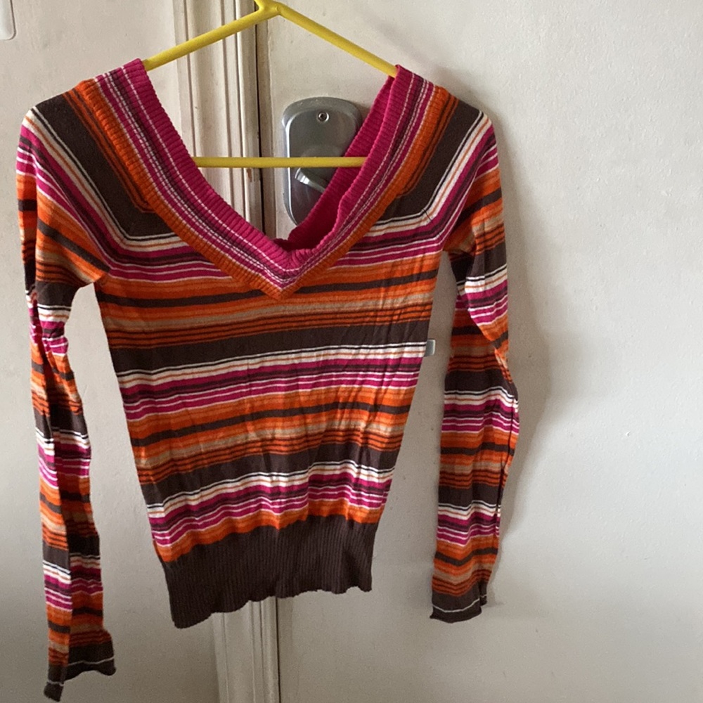 🌻SALE🌻Sweater - Picture 2 of 4